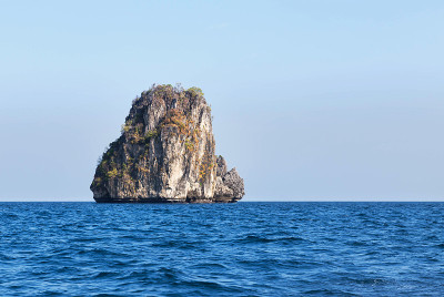安达曼海中的石灰岩小岛