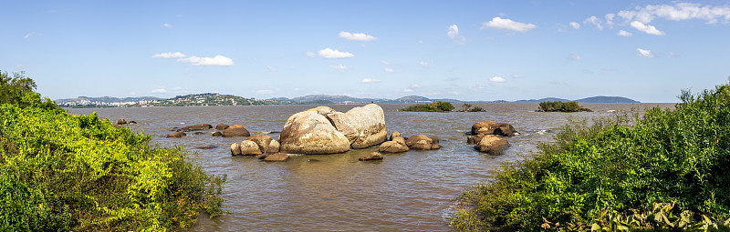 isla das Pedras blanca岛和Guaiba湖的全景