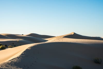 阿尔戈多尼沙丘在日落