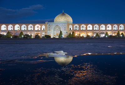 伊斯法罕Naqshe Jahan广场的Sheikh Lotfollah清真寺