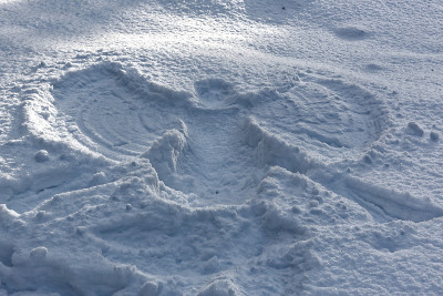 雪的天使