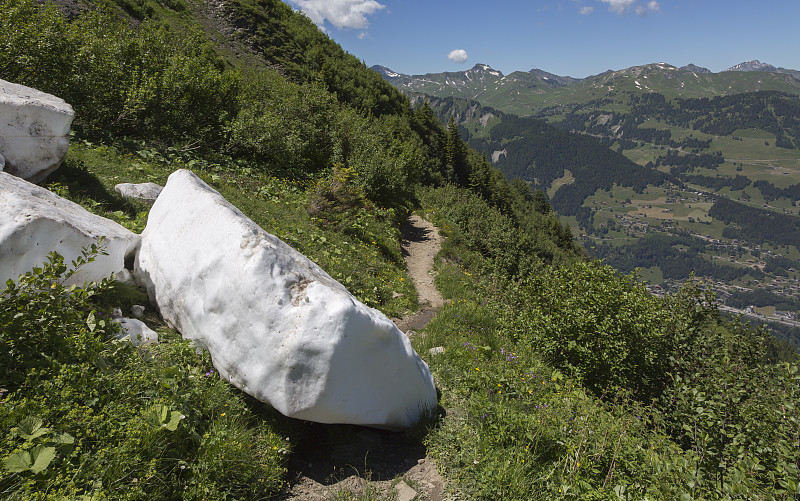 拉克斯d湖之旅'Antème和凹痕杜米迪(Champéry，瑞士)