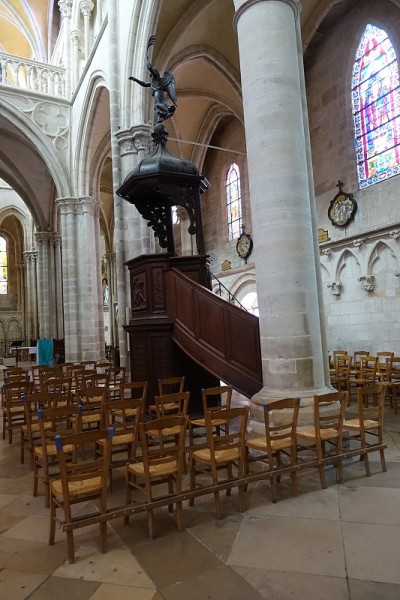 科隆西的天主教教堂Nièvre法国圣马丁学院室内景观Bourgogne-France-Comté