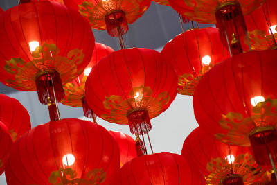 大红灯笼高高挂