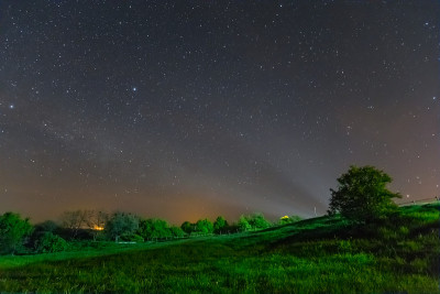 宁静的乡村夜景