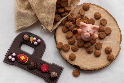 Chocolate letter P, celebrations from sinterklaas 