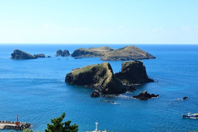 岛屿，岛屿，济州岛，无人岛，悬崖，大海，海浪，无人岛，潜艇，熔岩，旅游景点，游轮，