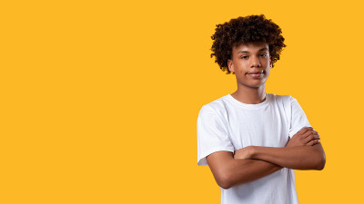 黑人少年社会宽容微笑的年轻男性