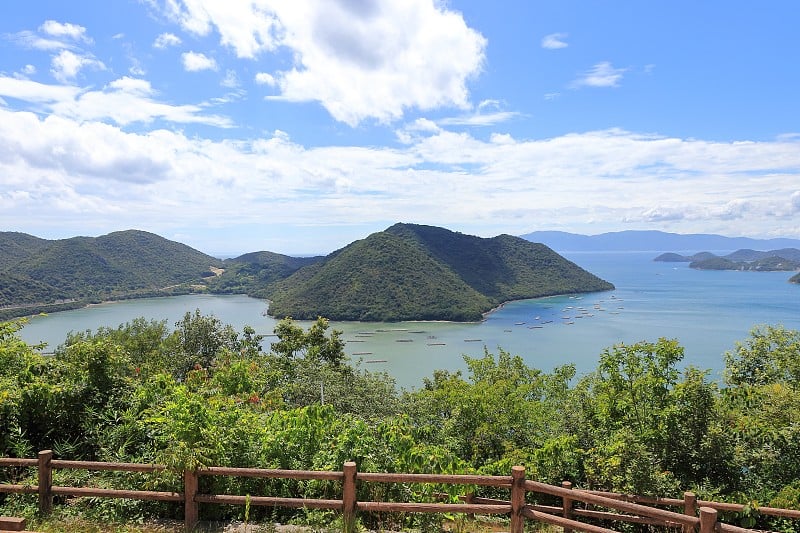 日本冈山的片上湾