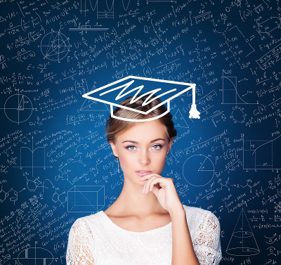 年轻女学生的科学背景。教育、学生考试和毕业理念