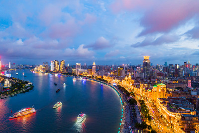 中国上海夜景鸟瞰图。