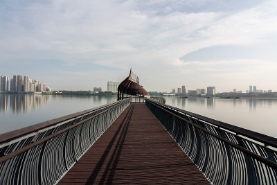 圣盖布洛湿地观测吊舱与柔佛巴鲁。