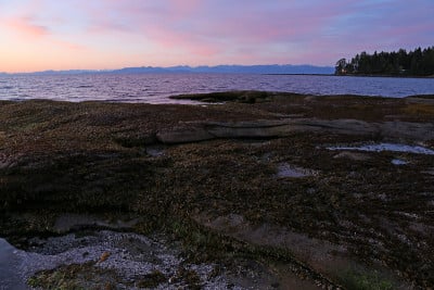 黄昏的加布里奥拉岛海岸