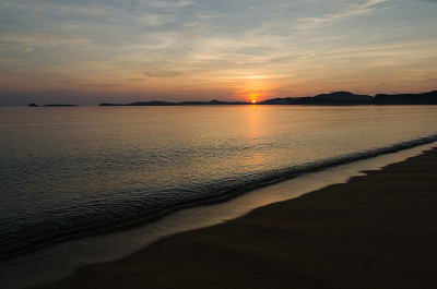 日出海滩