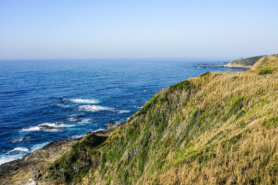 从三浦半岛南端跳入太平洋的岛之海