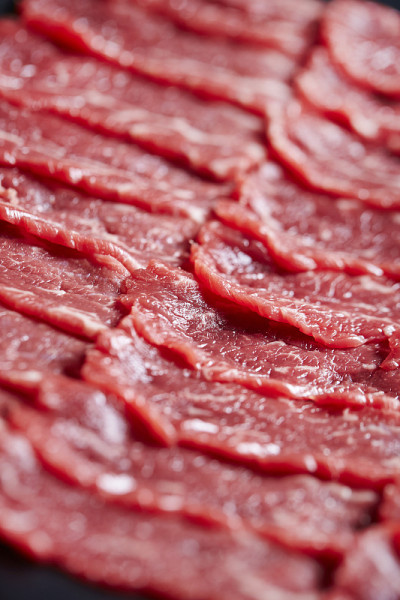 新鲜的生牛肉