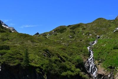 斯图拜山谷景色优美