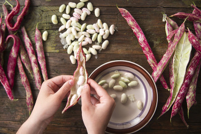 给红豆去壳