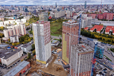 在现代化城市的中心建造摩天大楼