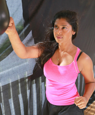 女性拳击手SpeedBag