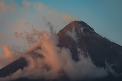 马荣山，阿尔拜，菲律宾