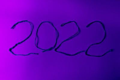 2022这个数字是用绳子做成的。灾祸的形式是数字2022。