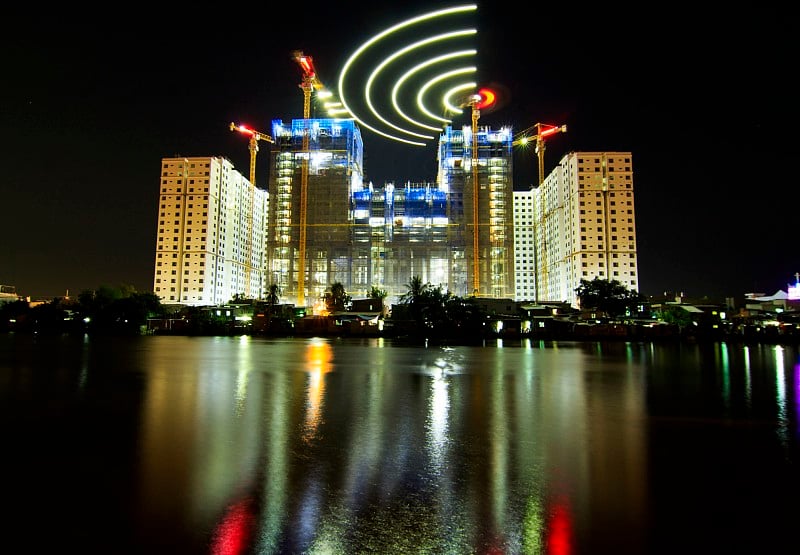 风景照片:夜间建筑工地(越南)