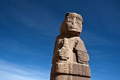 巨石在Tiwanaku, Altiplano, Titicaca地区，玻利维亚