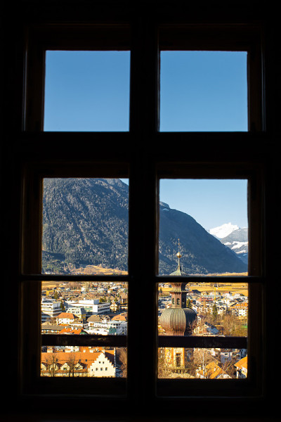 Chiesa di Santa Caterina教堂窗户视图，Bruneck，意大利