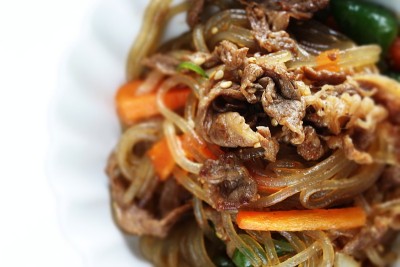 韩国家常菜，面条，蔬菜炒牛肉