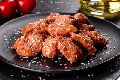 麻仁鸡柳，照烧酱，黑石盘