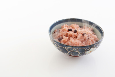 日本红米饭和豆子