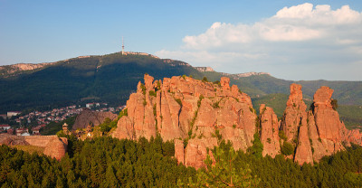 贝洛拉奇克岩石全景