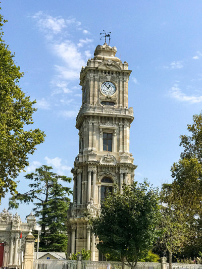 Dolmabahçe皇宫钟楼