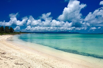 日本冲绳县黑郎岛夏季海景
