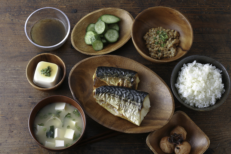 日本健康食物烤鲭鱼套餐