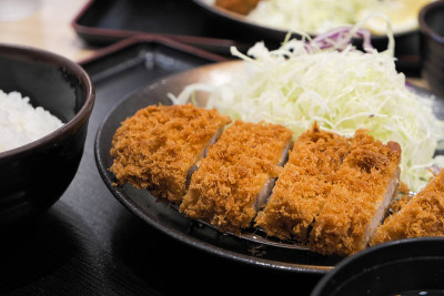 炸猪排，炸猪肉