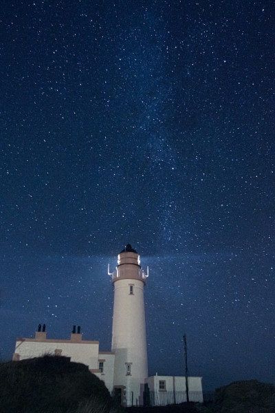 星空下的灯塔