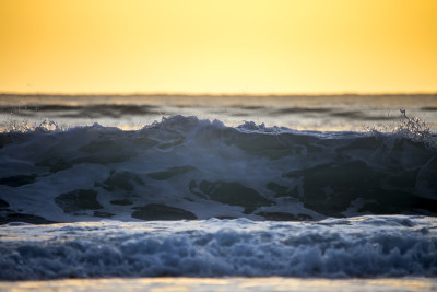 海上日出