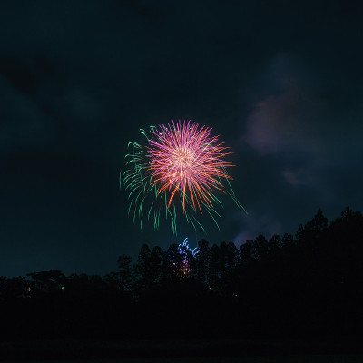 夜空的火箭
