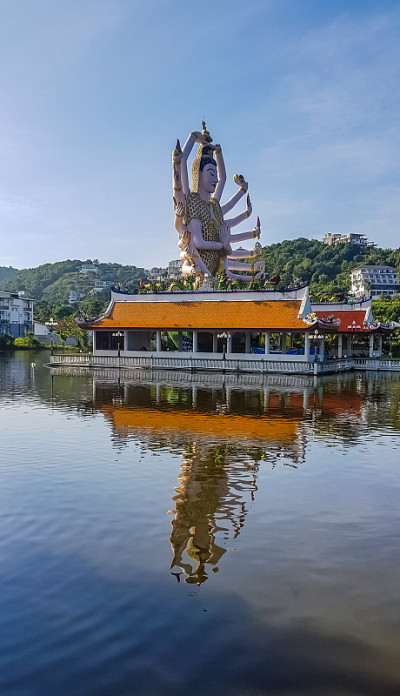 观音雕像