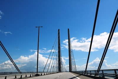 最长的公路和铁路运输斜拉桥Öresund桥