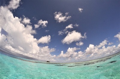 环礁的边缘和沙天堂在Truk泻湖，Chuuk