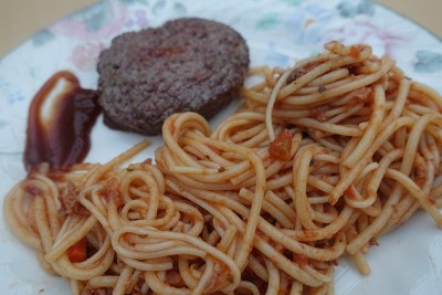 绞牛肉配意大利肉酱面