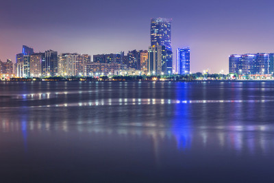 阿布扎比夜间全景图