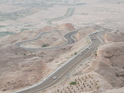 令人惊叹的山公路贾巴尔Hafeet山，Al Ain，阿联酋。