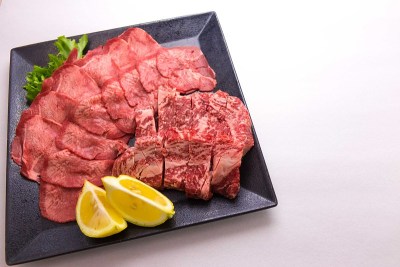 各式各样的牛肉片