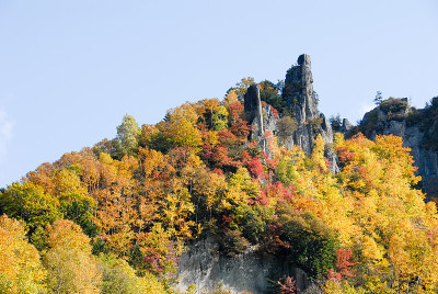 秋天，日本北海道的松京谷