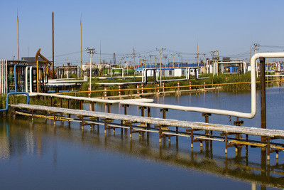 炼油管道系统