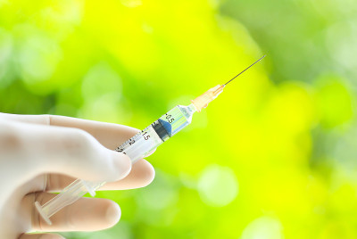 疫苗瓶剂量流感注射药物针筒注射器，医学概念接种疫苗皮下注射治疗疾病护理医院预防免疫疾病疾病婴儿儿童。